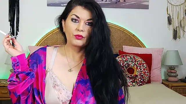 Snapshot of EllenGrace chatting on 02/12/25, 10:59 EllenGrace online show from 02/12/25, 10:59