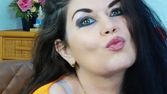 Snapshot of EllenGrace chatting on 02/17/26, 08:22 EllenGrace online show from 02/17/26, 08:22