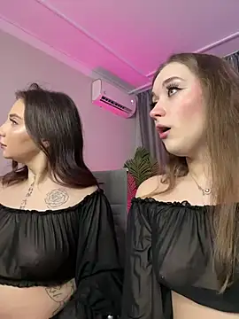 RollingGirls online show from 03/06/25, 05:14