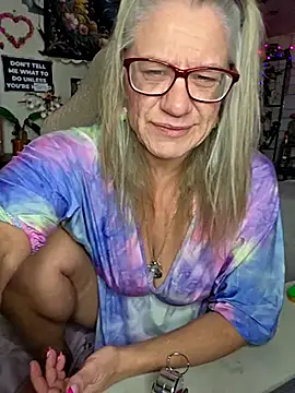 TrenaAnne online show from 02/24/25, 12:41