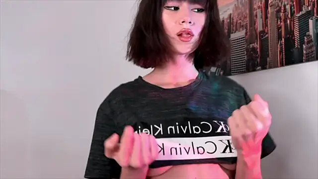 Snapshot of Raven__Blod chatting on 09/30/25, 11:43 Raven Blod online show from 09/30/25, 11:43