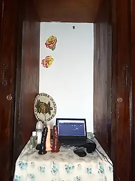 Snapshot of The-Peach-Flexer chatting on 12/02/25, 08:59 The-Peach-Flexer online show from 12/02/25, 08:59