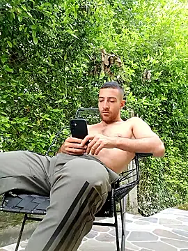 Snapshot of sebasxx97 chatting on 04/28/26, 03:17 sebasxx97 online show from 04/28/26, 03:17