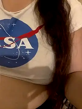 Snapshot of Zanoba-16 chatting on 11/11/25, 09:59 Zanoba-16 online show from 11/11/25, 09:59