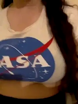 Snapshot of Zanoba-16 chatting on 11/16/25, 03:23 Zanoba-16 online show from 11/16/25, 03:23