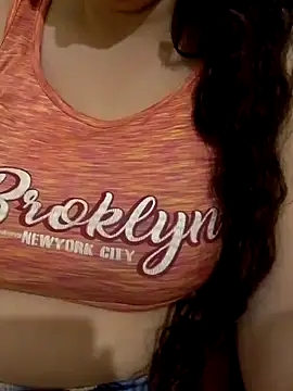 Snapshot of Zanoba-16 chatting on 12/13/25, 09:09 Zanoba-16 online show from 12/13/25, 09:09