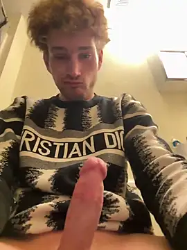 Snapshot of CreamyAustin chatting on 11/27/25, 11:40 CreamyAustin online show from 11/27/25, 11:40