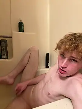 Snapshot of CreamyAustin chatting on 01/06/26, 02:04 CreamyAustin online show from 01/06/26, 02:04