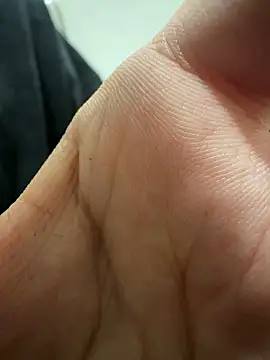 POCARI SWEAT online show from 10/10/25, 05:28