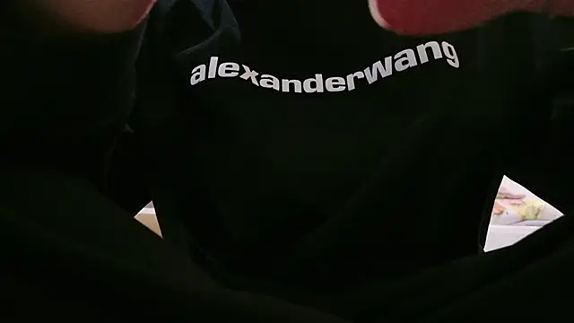 POCARI SWEAT online show from 12/19/25, 11:06