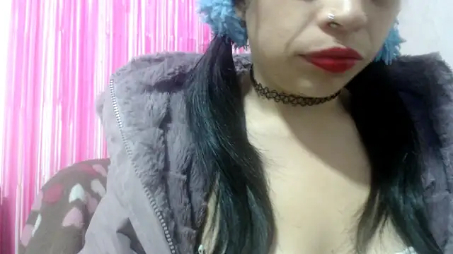 Snapshot of montthbluee chatting on 02/17/25, 10:07 montthbluee online show from 02/17/25, 10:07