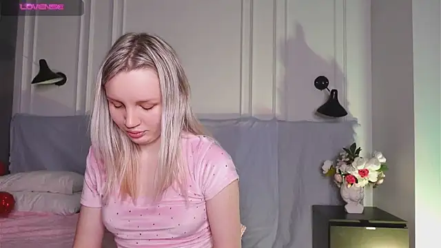 Beatrica Klein online show from 02/09/25, 05:33