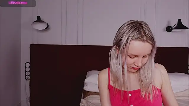 Beatrica Klein online show from 02/24/25, 06:36