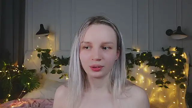 Beatrica Klein online show from 03/22/25, 02:03