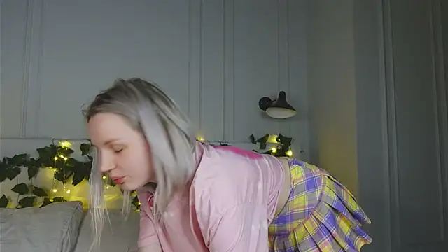 Beatrica Klein online show from 03/22/25, 05:09