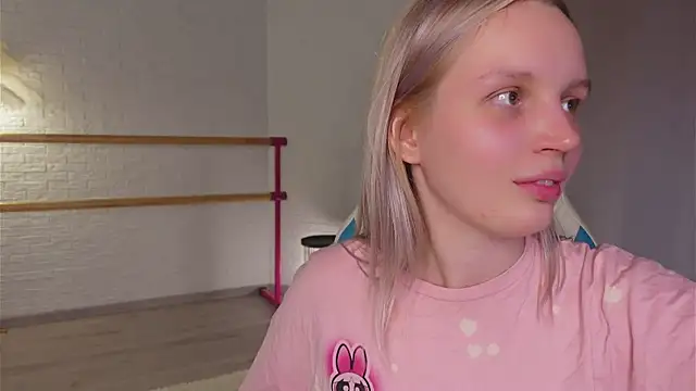 Beatrica Klein online show from 09/15/25, 03:45