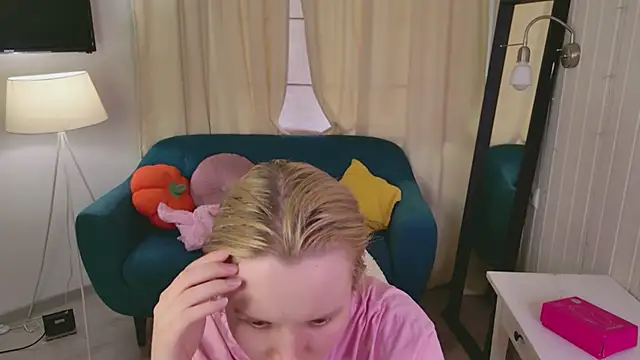 Snapshot of Beatrica_Klein chatting on 06/11/26, 02:48 Beatrica Klein online show from 06/11/26, 02:48