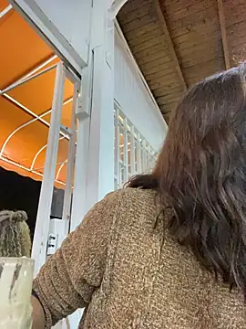 EmaSaenz online show from 01/30/25, 08:21