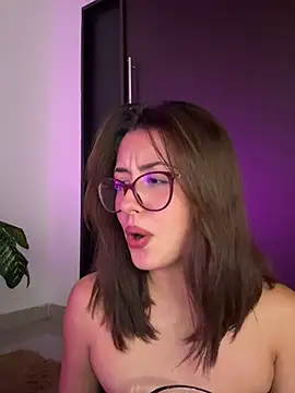 EmaSaenz online show from 02/28/25, 12:43