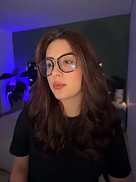 EmaSaenz online show from 04/21/26, 10:56