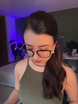 Snapshot of EmaSaenz chatting on 07/15/26, 10:59 EmaSaenz online show from 07/15/26, 10:59