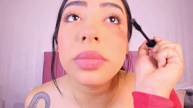 Snapshot of kath_rosee1 chatting on 11/21/25, 08:07 kath rosee1 online show from 11/21/25, 08:07