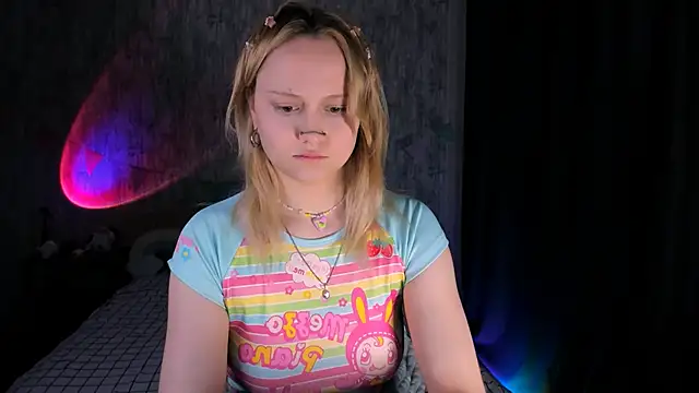 Snapshot of MariaMango chatting on 02/08/25, 10:19 MariaMango online show from 02/08/25, 10:19