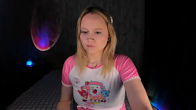 Snapshot of MariaMango chatting on 02/10/25, 12:19 MariaMango online show from 02/10/25, 12:19