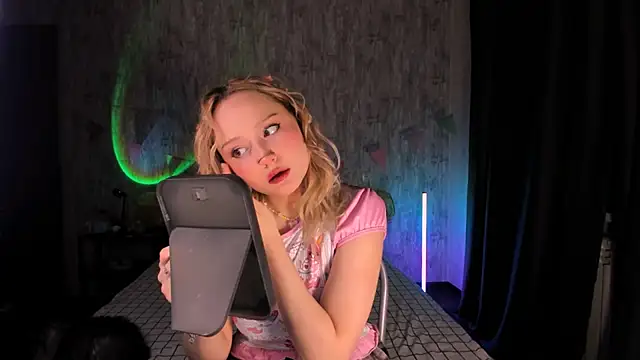 Snapshot of MariaMango chatting on 02/11/25, 12:38 MariaMango online show from 02/11/25, 12:38