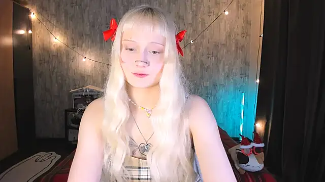 Snapshot of MariaMango chatting on 11/15/25, 10:59 MariaMango online show from 11/15/25, 10:59