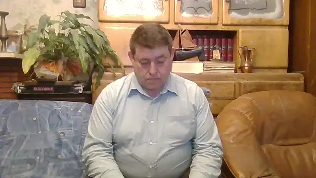 Snapshot of sympatrique chatting on 11/17/25, 06:03 sympatrique online show from 11/17/25, 06:03