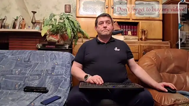 Snapshot of sympatrique chatting on 12/14/25, 05:51 sympatrique online show from 12/14/25, 05:51