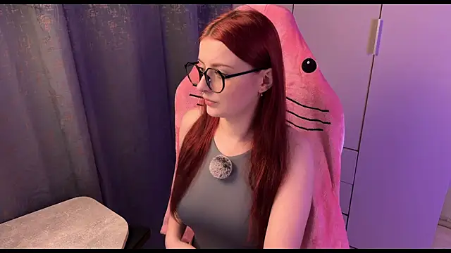 Snapshot of RozieRose chatting on 10/12/25, 04:55 RozieRose online show from 10/12/25, 04:55