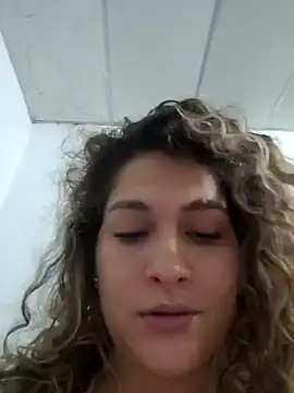 Sara smiiith211 online show from 12/01/24, 09:37