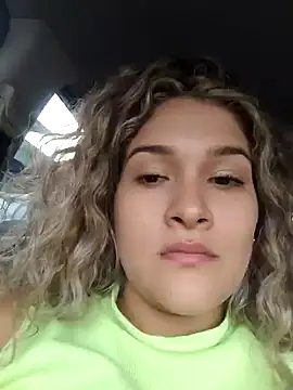 Sara smiiith211 online show from 12/13/24, 09:41