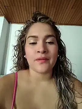 Sara smiiith211 online show from 12/18/24, 09:51