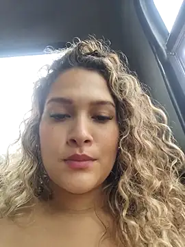 Sara smiiith211 online show from 03/04/25, 07:11