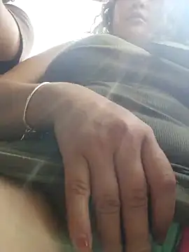 Sara smiiith211 online show from 02/09/26, 04:00