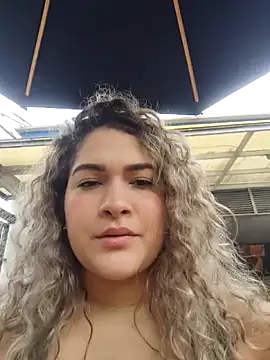 Sara smiiith211 online show from 03/25/26, 06:03