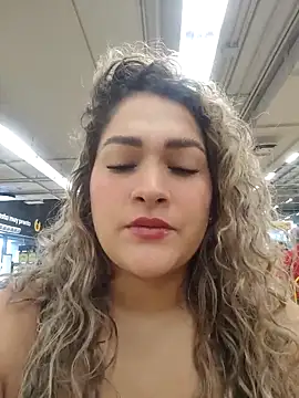 Sara smiiith211 online show from 04/13/26, 05:40