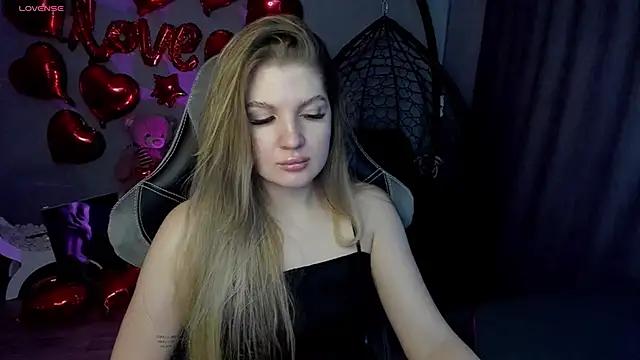 lily williamss online show from 02/19/25, 03:06
