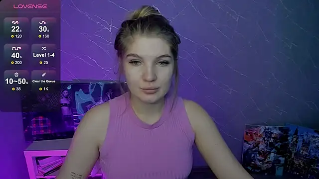 Snapshot of lily_williamss chatting on 07/07/26, 11:53 lily williamss online show from 07/07/26, 11:53
