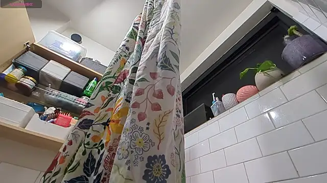 Snapshot of bukkakebae1 chatting on 02/25/25, 11:30 bukkakebae1 online show from 02/25/25, 11:30