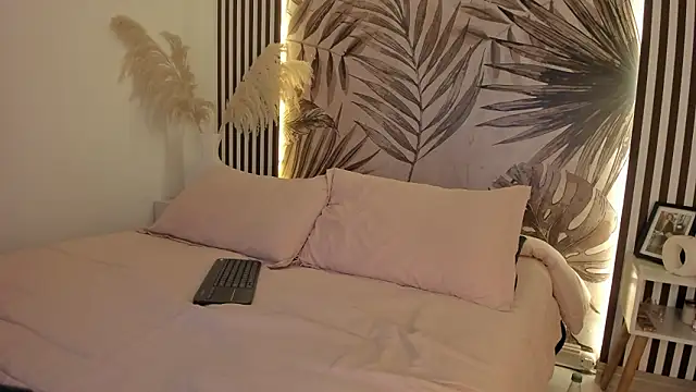 Samaantha-White online show from 03/14/26, 11:48