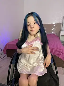 MiniSophiaa online show from 02/10/26, 07:56