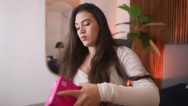 Amelia Rouse online show from 10/03/25, 09:23