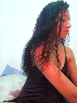 lessaeumesma8 online show from 09/30/25, 06:35