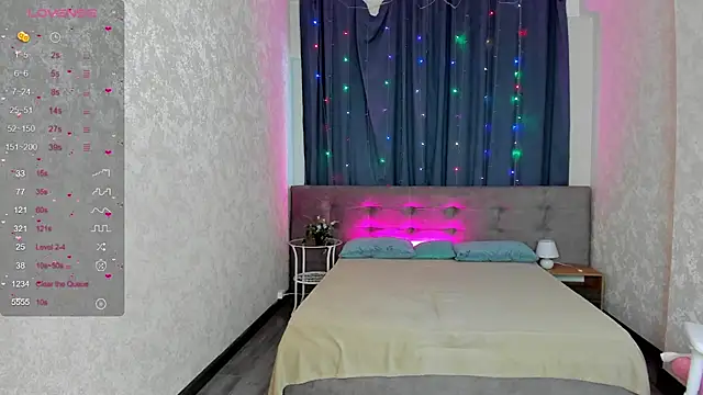 Snapshot of Stacy_Luv chatting on 02/16/25, 04:09 Stacy Luv online show from 02/16/25, 04:09
