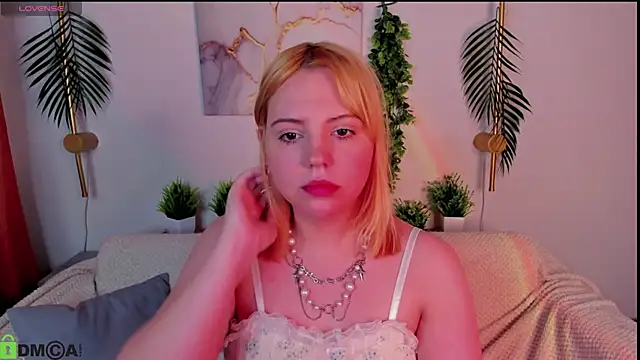 Snapshot of Stacy_Luv chatting on 11/12/25, 09:53 Stacy Luv online show from 11/12/25, 09:53