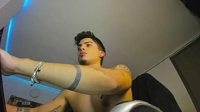 charlie hotxxx online show from 02/08/25, 04:57